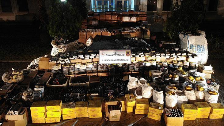 Adana’da dev operasyon! Milyonlarca liralık kaçak ürün ele geçirildi