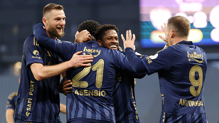 Fenerbahçe’de yıldız isme üç ülkeden talip! Karar yeni yönetimde